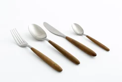 Flamant Borneo, Tafellepel