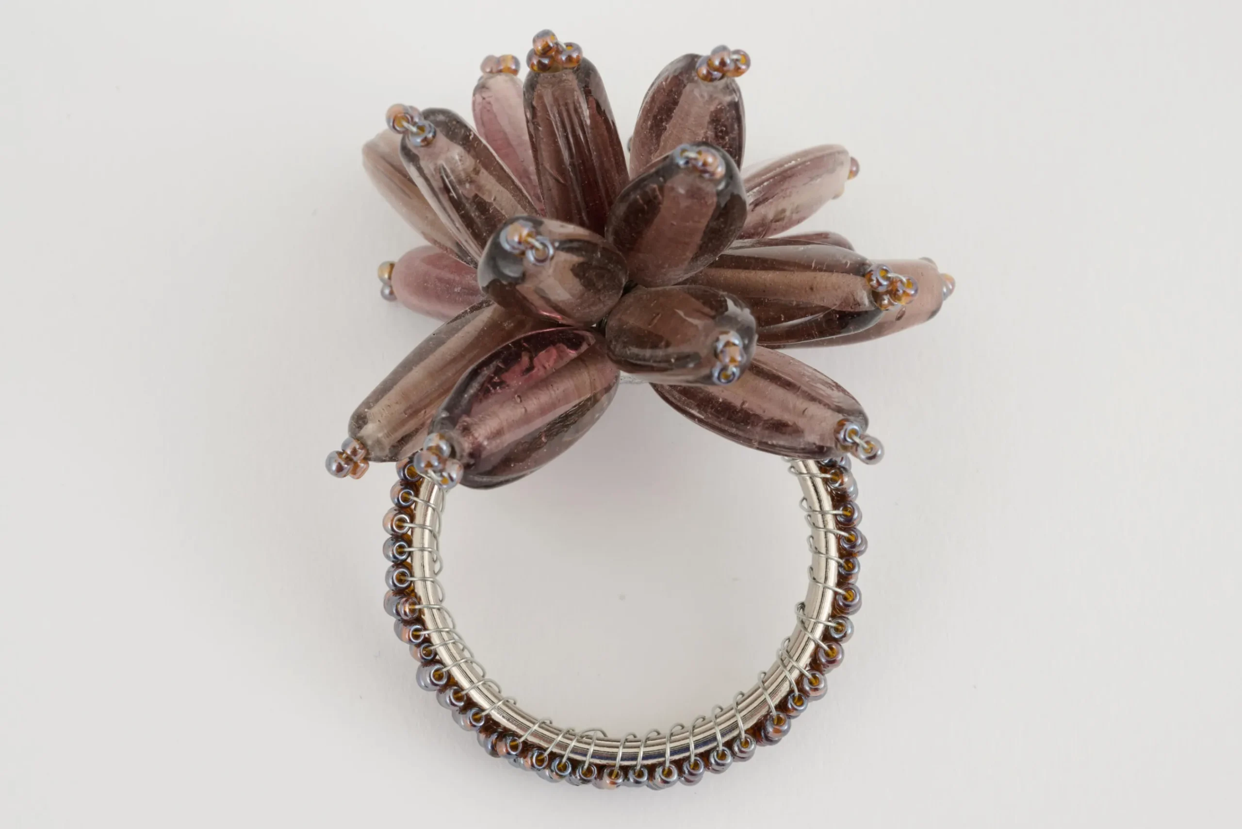 Flamant Carlea, Servetring, Kralen