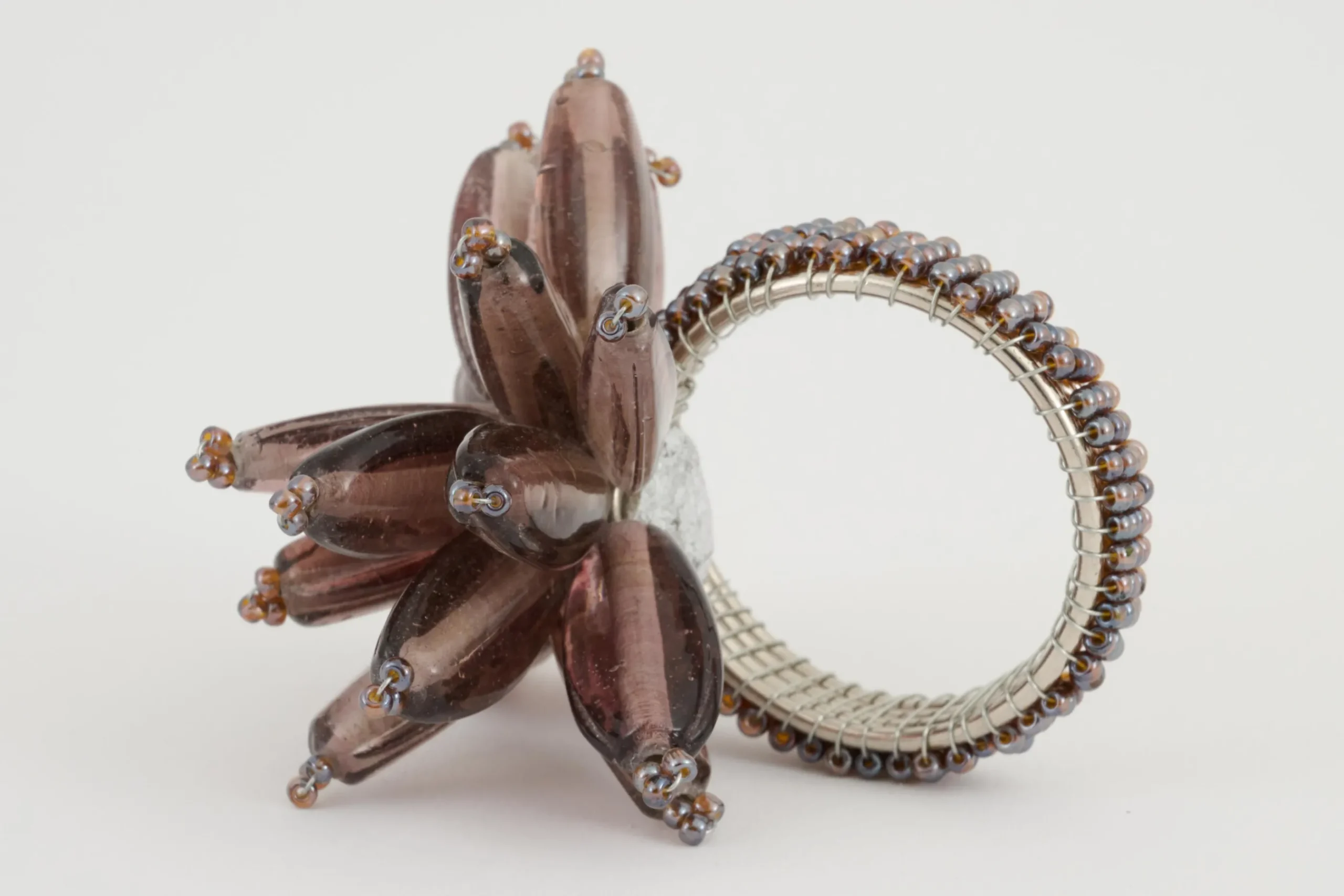 Flamant Carlea, Servetring, Kralen