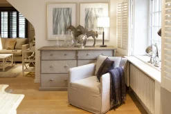 Flamant Carlton, Asbak, Te Voet