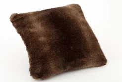 Flamant Hirom, Kussen, Namaakbont