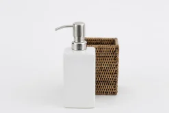 Flamant Togo, Handpomp, Riet